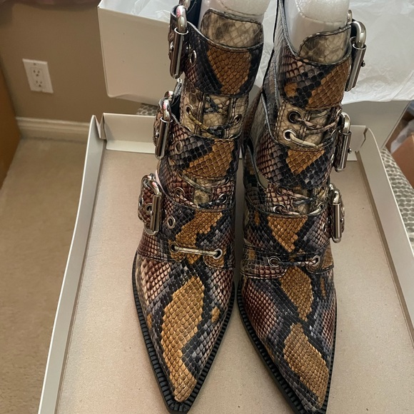 Jeffrey Campbell Caceres Boots - Picture 5 of 7